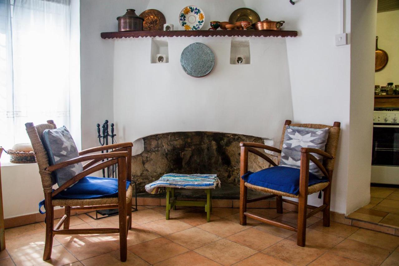 Gasthaus Cecilias Courtyard Malya Exterior foto